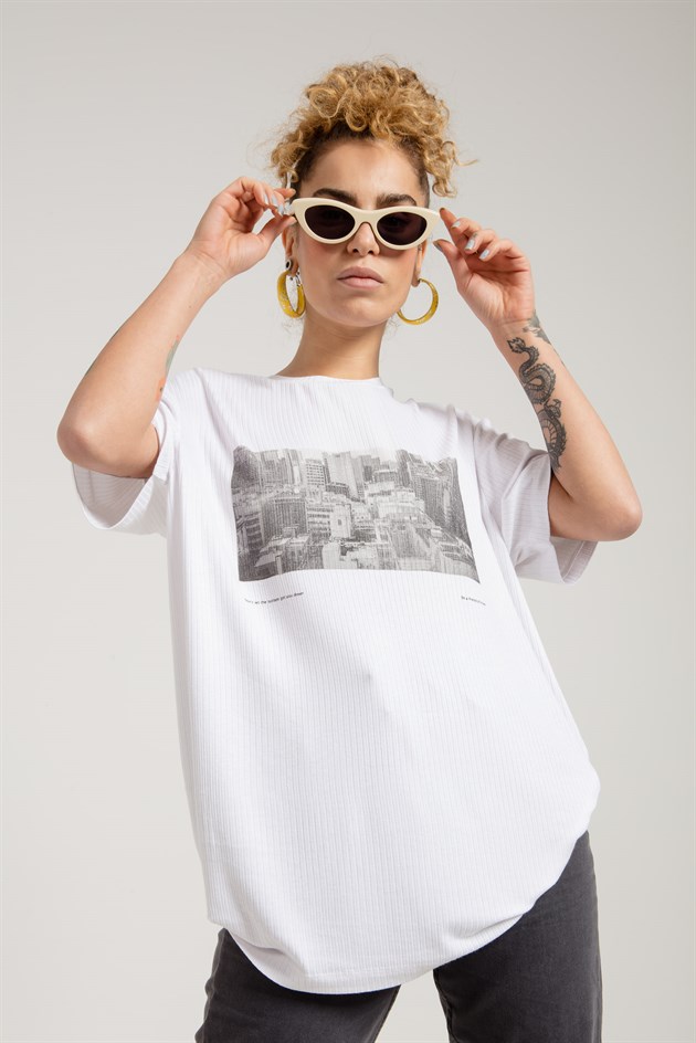Beyaz Baskılı Oversize Kadın T-shirt