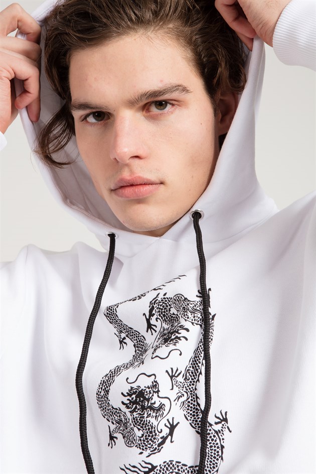 Oversized Sweatshirt in White with Dragon Print